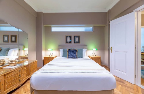 Makrigianni Apartment | Exclusive Acropolis 4BDRM Large Residence