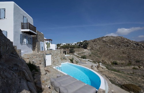 Psarou Villa | My Rental Homes - Villa Azur just 2km far from the famous beaches of Platys Gialos