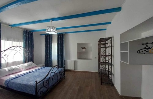 Agia Marina Mikrolimanou Villa | Egli's boutique