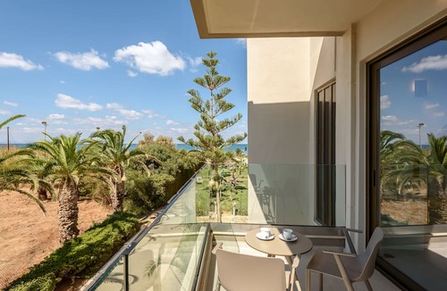 Platanes Apartment | Marinos Beach Hotel