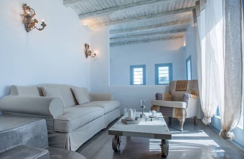 Chrissi Akti Villa | Aelia Paros Villas