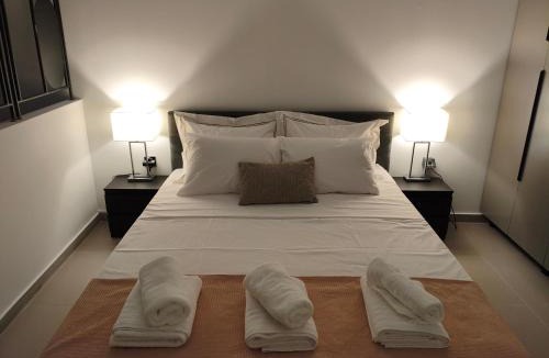 Souvala Apartment | Aegina-Paradise Suites