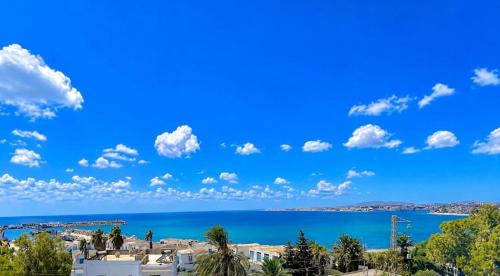 Cite Ennour Apartment | Appartement S2 Vue Panoramique sur Mer & Climatisé - Kélibia