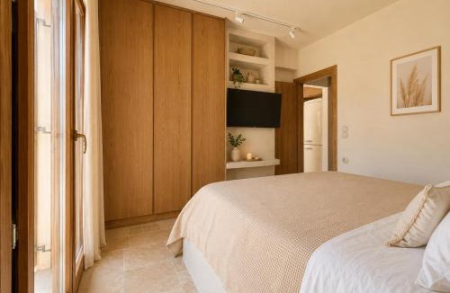 Vourkari Apartment | Aparthotels in Vourkarion, Greece