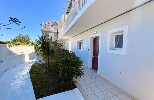 Amoudi Apartment | Anatoli deluxe apartments & villa antonis