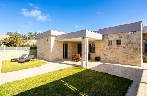 Isthmia Villa | AG Stone Home - Idyllic Beachside Villa in Isthmia