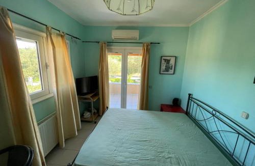 Corfu House | Shared room in a villa 4km from Corfu airport, Jasmine Villas