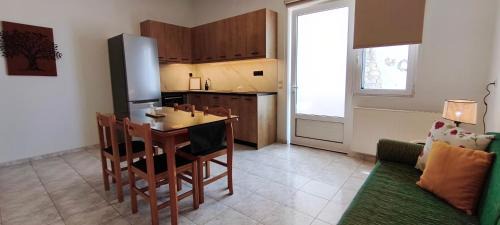 Mirthios Apartment | Chrisanthi Studios & Apartments