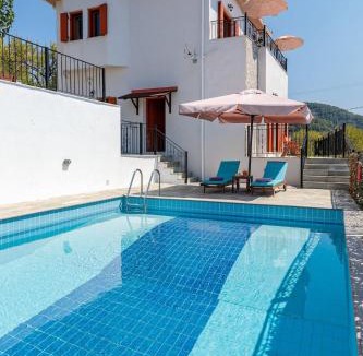 Glossa Villa | Villa DISI with private pool at the best price