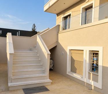 Perigiali Villa | Luxury Family Villa near beach