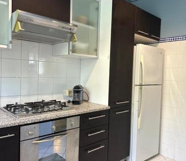 La Marsa Villa | Duplex Élégant avec grand Jardin Privé Golden Tulip Gammarth