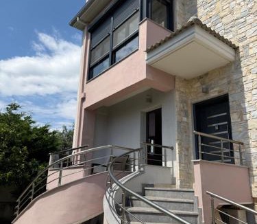 Vrahati Apartment | Nado House