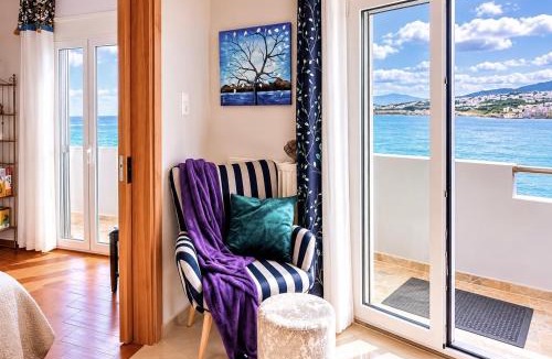 Koum Kapi Apartment | Orpheus House Beachfront 2BR Apartment with Balcony & Sea View Walk to Old Town