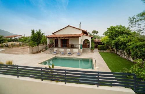 Loutraki Villa | Villa Olivia