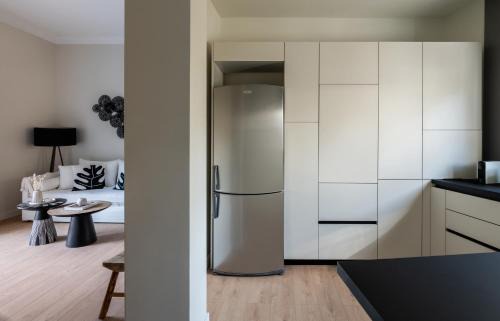 Glyfada Apartment | CALM South 19