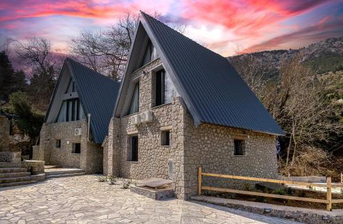 Eptalofos Ski Chalet | LF Parnassos Chalet