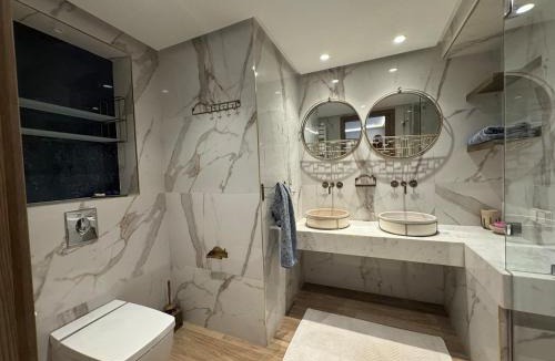 Les Berges Du Lac II Apartment | سكاي لاين سويت