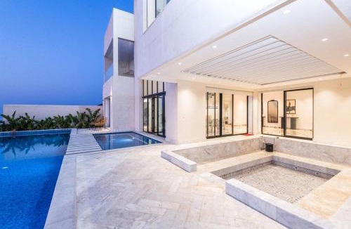 Aousja Villa | Villa Mila 5 Suites Piscine Vue Mer Metline