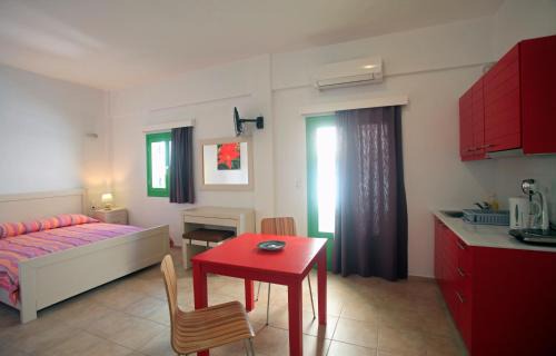 Alopronia Apartment | Kastellos Apartments Sikinos