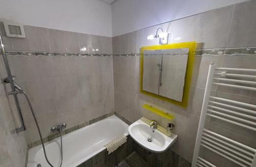 Skala Oropou Apartment | Bay area apartments