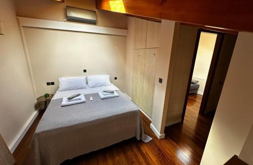 Meteora Apartment | Tollmere Hospitality Λύχνος suite