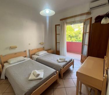 Agios Gordios Apartment | Villa Rebecca