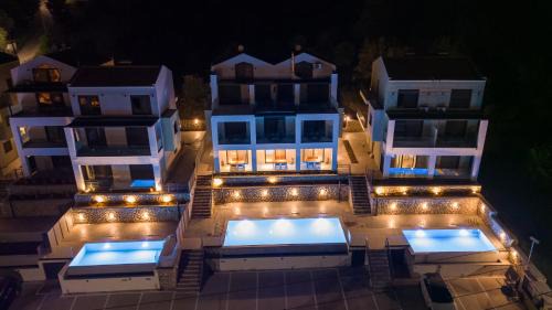 Nikiana House | Mente Azul