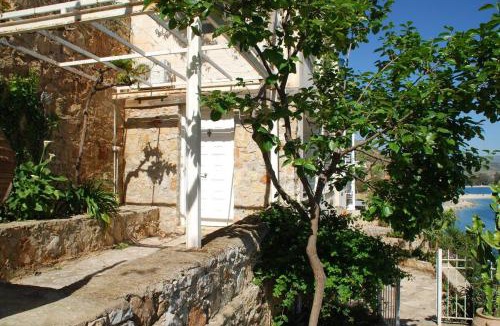 Kiveri Apartment | Linamare Maistro