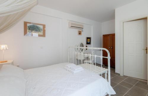 Kamares House | Villa Areto
