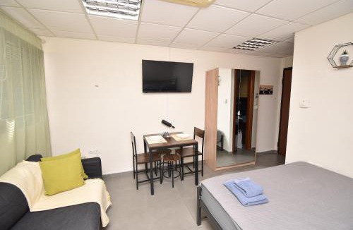 Vardaris Apartment | CenterCity3-ApartmentThessaloniki