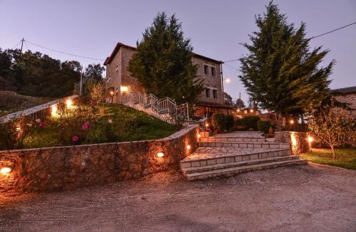Synikia Mesi Trikalon House | Trikalon Muses Art Suites