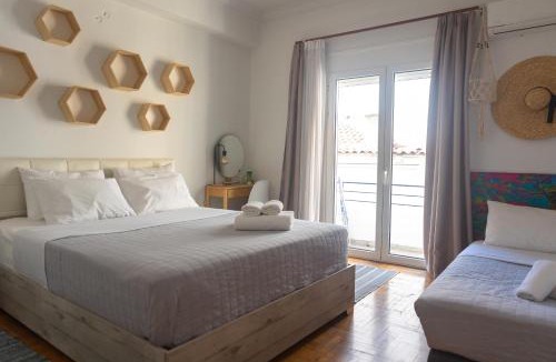 Omonia Apartment | Acropolis View 4-BD Central Apartment