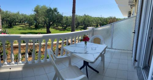 Amoudi Apartment | Pelagos Studios
