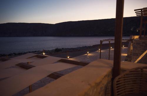 Omales Apartment | Monodendri Suites