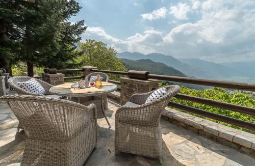 Amfikleia-Elateia Villa | Villa Mylonas