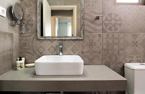 Mariou Villa | Villa Aias- Private Olive Grove Retreat