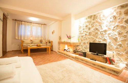 Synikia Mesi Trikalon House | Levanta Guesthouse