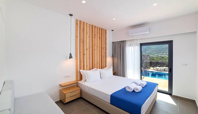 Aelia Suites