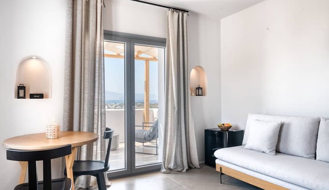 Mirabelle Luxury Villas in Naxos