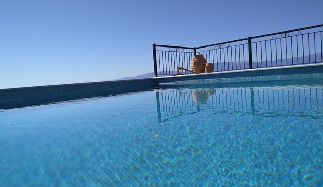 Villa with Swimming Pool and Sea View. Located outside of Galaxidi, near Delphi. in Galaxidi