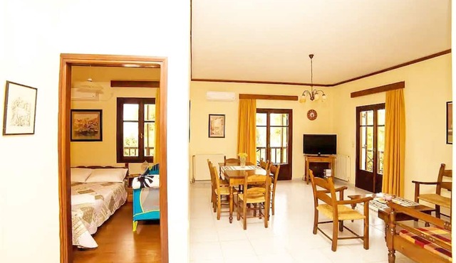 Amarandos Villa