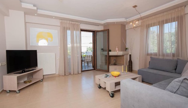 House in Adele with Pool, Terrace and Barbecue