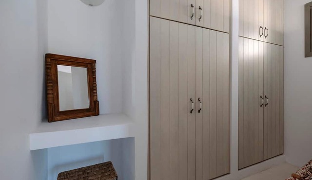 Rustic Stone House in the Heart of Folegandros