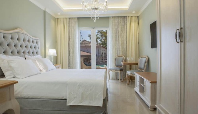 VK Luxury Suites - Private Parking - Adults Only