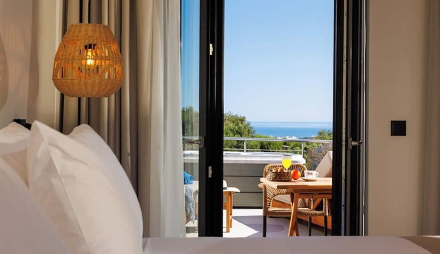 Deos Luxury Suites in Hersonissos