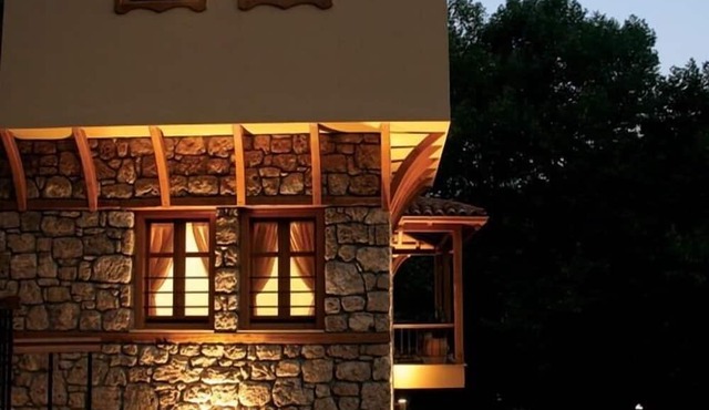 Roes Suites