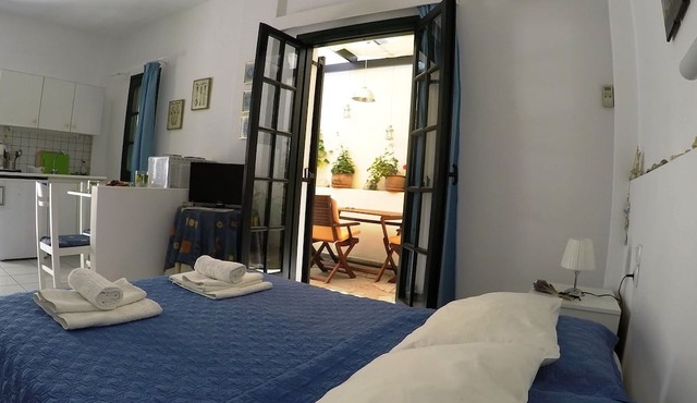 Charming Studio 1-3 persons, 100 meters from the Kokkini Hani sandy beach.