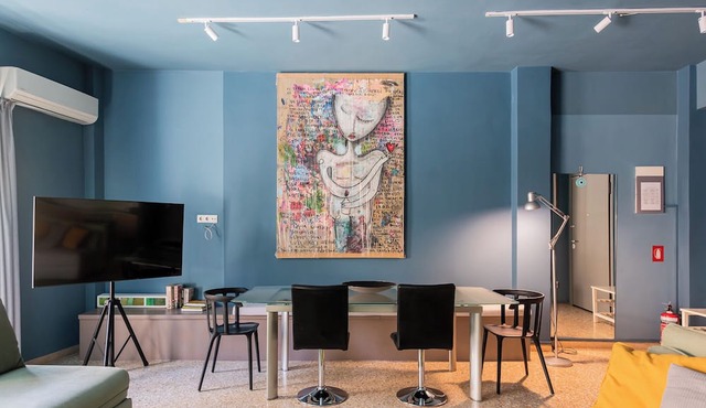 2 Central Athens Apartments with Balconies and Rooftop. CT13