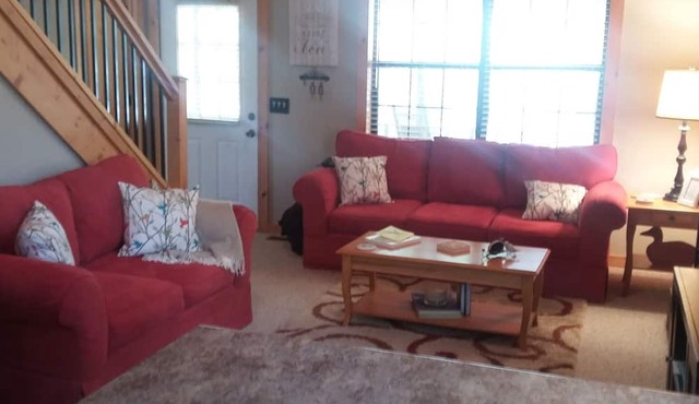 Creekside Cabin-Hot Tub - Amid North Georgia Wineries in Hiawassee
