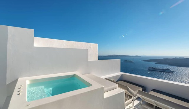 Aesthesis Boutique Villas Fira